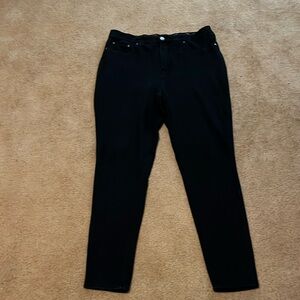Black skinny jeggings